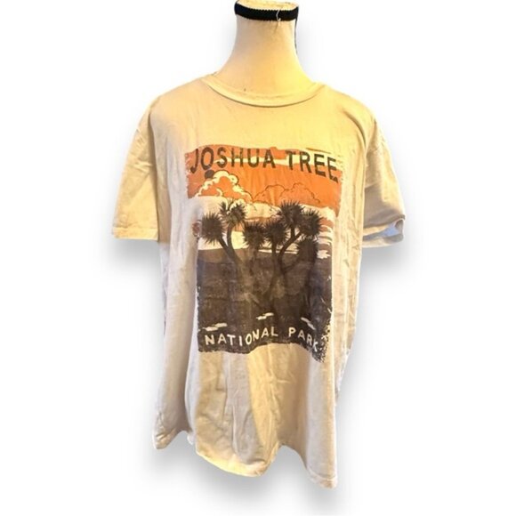 Women’s L maurices Off White Joshua Tree Oversized Graphic Tee 12 14 - Picture 2 of 11